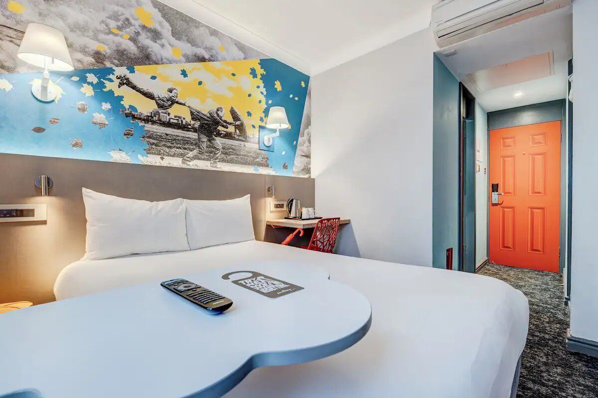 Iron/ironing board, free WiFi, bed sheets, wheelchair access