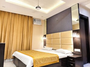 Deluxe Double Room, Air conditioning | Hypo-allergenic bedding, desk, soundproofing, free WiFi - Hotel Shree Ganpati P Haridwar (Haridwar)