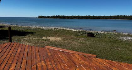 Drummond Island Hotel & Vacation Homes - Kaye's Little Cabin