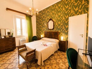 Deluxe Double Room, Garden View | Minibar, in-room safe, bed sheets - Boutique Hotel Golfo Azzurro (Capoliveri)