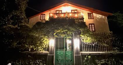 Basque farmhouse with garden and views, 20 min from Bilbao and 8 min from the train.