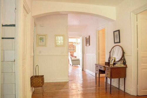 Basque farmhouse with garden and views, 20 min from Bilbao and 8 min from the train.
