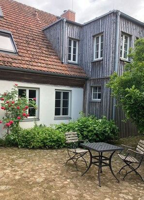 Ulkoruokailutilat