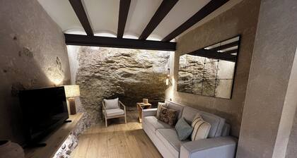 Lo Mirador de les Roques, a rural house with spectacular views