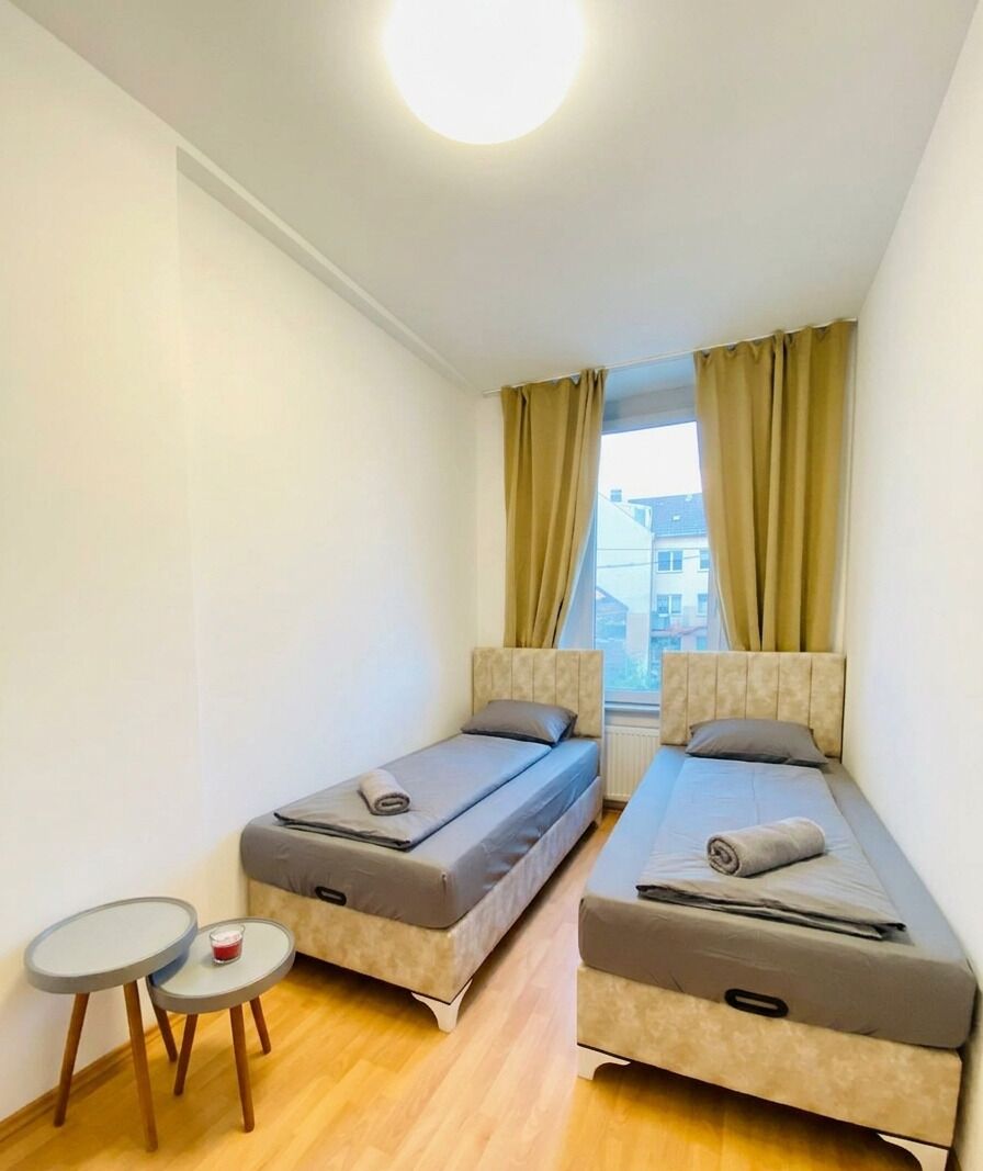 Basic-Zimmer | Bügeleisen/Bügelbrett