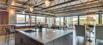 Grand Haven Condo w/ Channel View & Dtwn Location