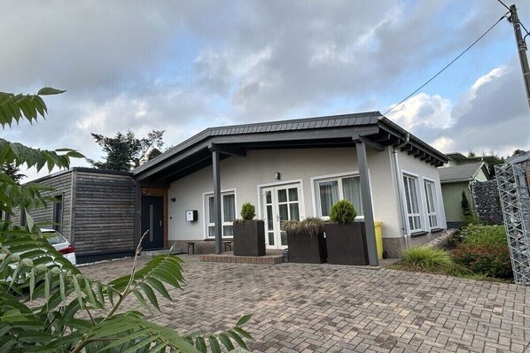 Exterior - Holiday home in Crottendorf with barbecue (Crottendorf)