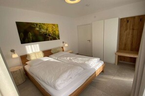 Room - Holiday home in Crottendorf with barbecue (Crottendorf)