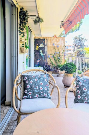 Terrace/patio - 3 rooms with parking 700 meters from the sea (Cagnes-sur-Mer)