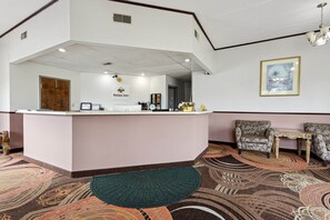 Lobby - Greeneville, TN|King Bed|Smoking (Greeneville, TN)
