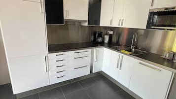 Apartment, 1 Bedroom, Patio | Interior