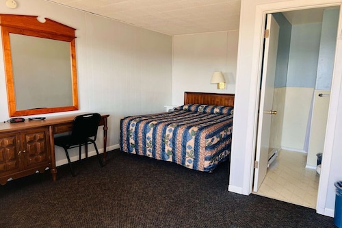 Full Bed|Non-Smoking