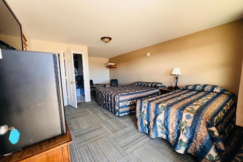 1 Queen Bed & 1 Full Bed|Nsmk
