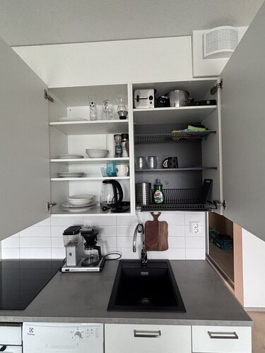 Modern studio next to Finnoo metro - BossHomes Tuohi