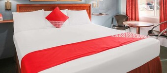 Queen Bed| Smoking|Liberal KS