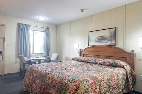 Suite - King Bed|Non - Smoking