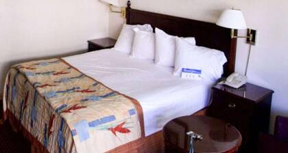 Full Bed|Smoking|Milledgeville