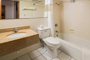 Bathroom - 2 Full Beds | Non-Smoking (Morton IL)