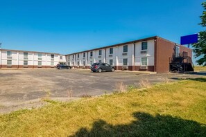Exterior - King Bed|Smoking|Morton IL (Morton IL)