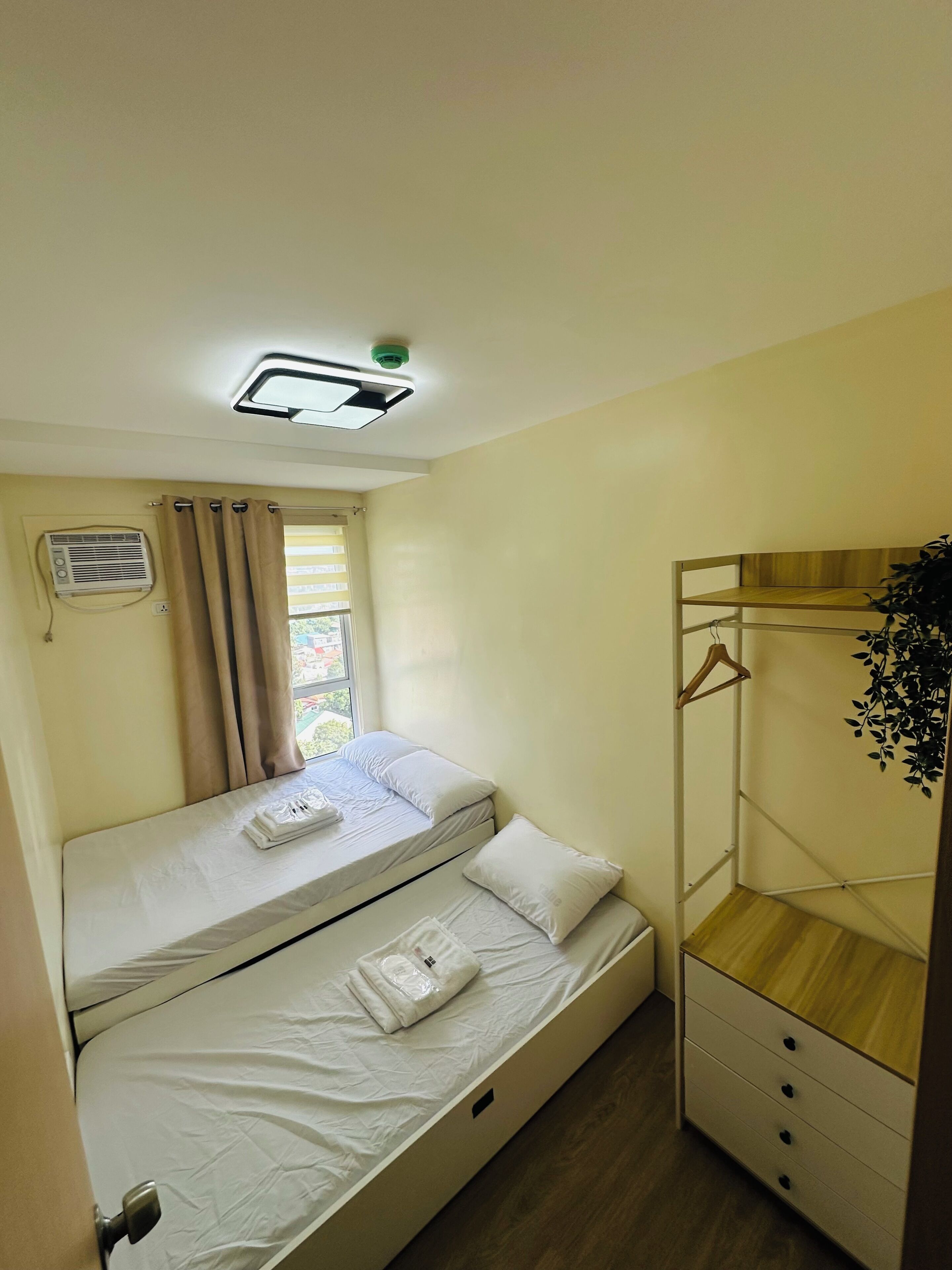 2 bedrooms, WiFi, bed sheets, wheelchair access