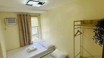 2 bedrooms, WiFi, bed sheets, wheelchair access