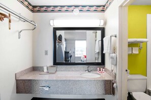 Bathroom - King Bed|Smk|Oklahoma City OK (Oklahoma City OK)