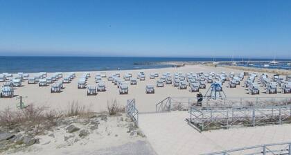Strandpalais nähe Yachthafen