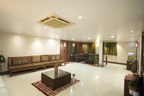 Lobby - Hotel Sapphire Inn (Deoghar)