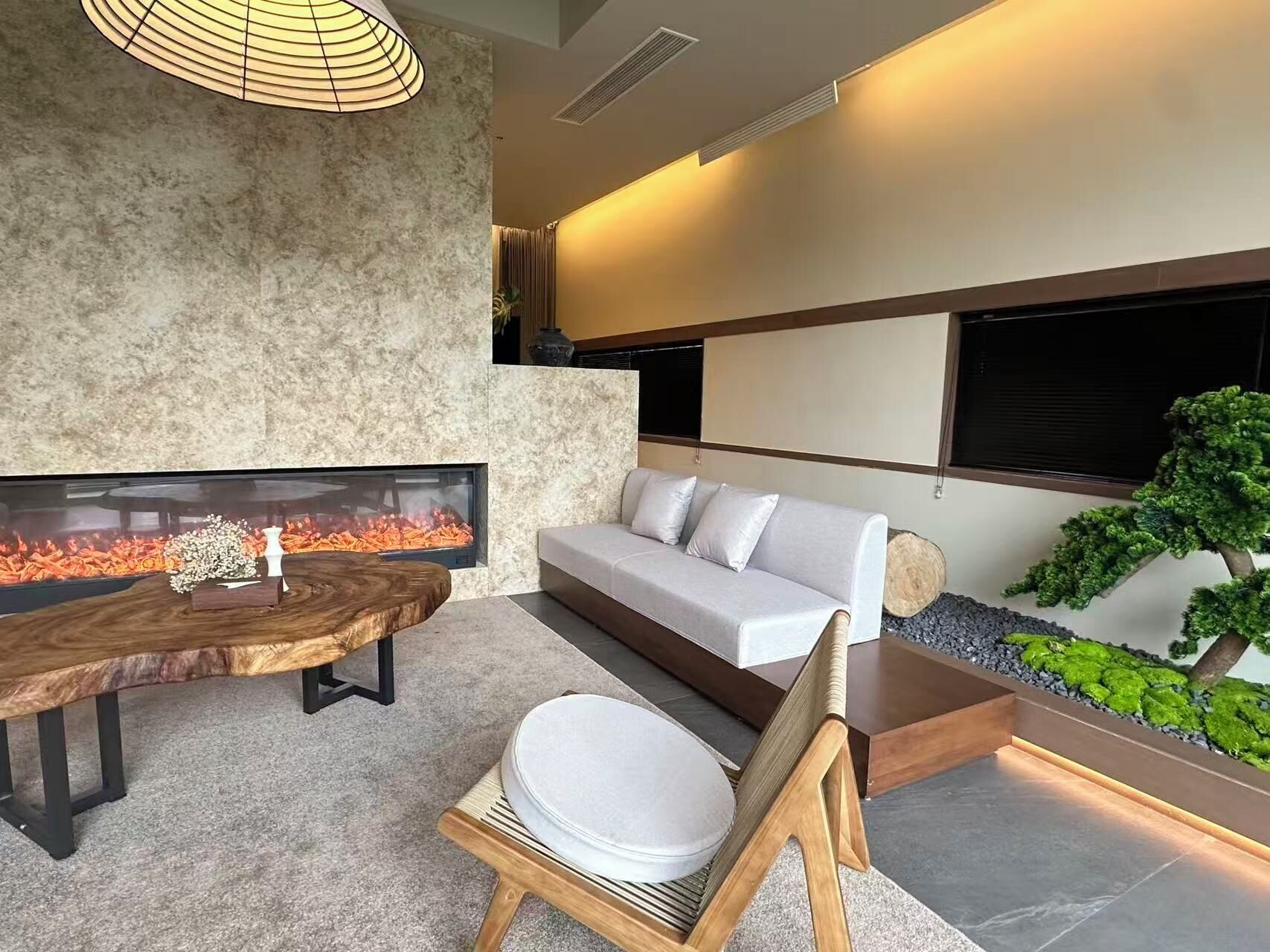 Suite estudio de lujo, 1 cama King size, baño privado, vista a la montaña | Interior