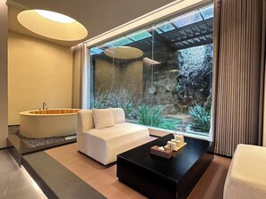 Studio Suite Cao cấp, 1 giường cỡ king, phòng tắm riêng, quang cảnh núi | Spa