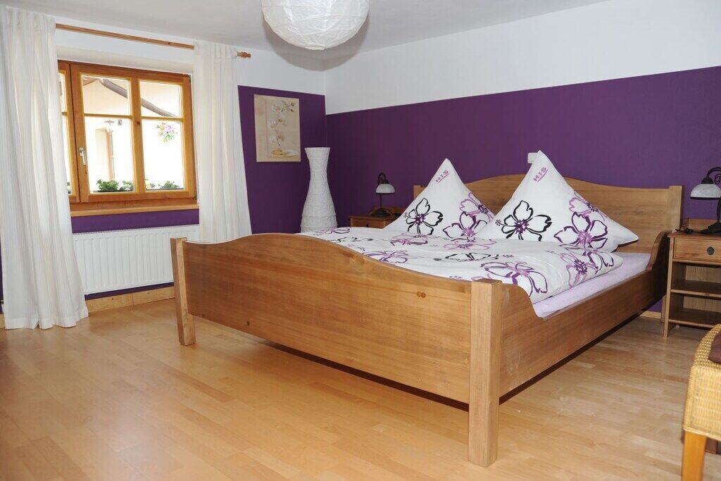 2 bedrooms, iron/ironing board, travel crib, free WiFi