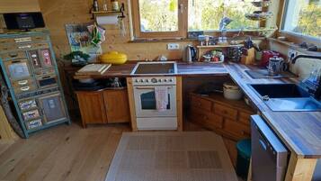 Kühlschrank, Ofen, Herdplatte, Geschirrspüler