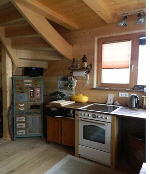 Fridge, oven, stovetop, dishwasher - Holiday apartment with 1 bedroom (Pfronten)
