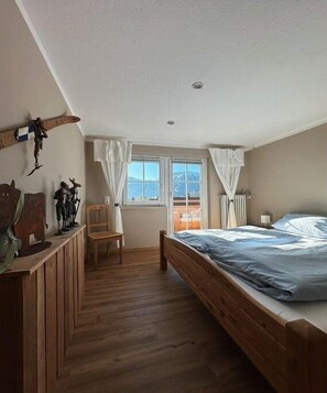2 Schlafzimmer, Reisekinderbett, kostenloses WLAN, Bettwäsche