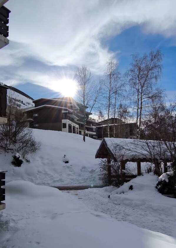 Property grounds - Vrbo Property (Les Deux Alpes)