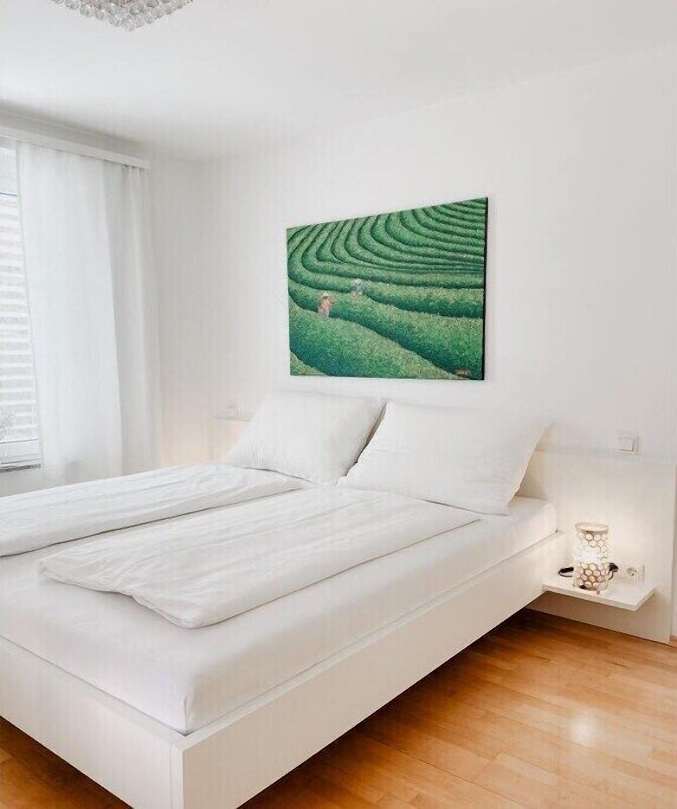 Bügeleisen/Bügelbrett, kostenloses WLAN, Bettwäsche