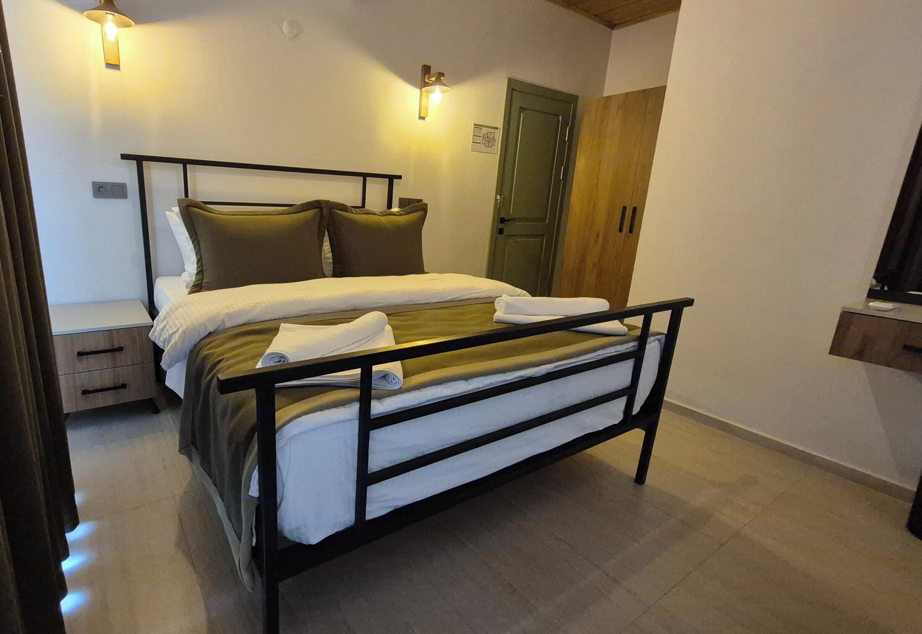 Standard Double Room, Sea View | Free WiFi