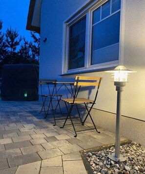Outdoor dining - Holiday home in Zirchow with swimming pool (Zirchow)