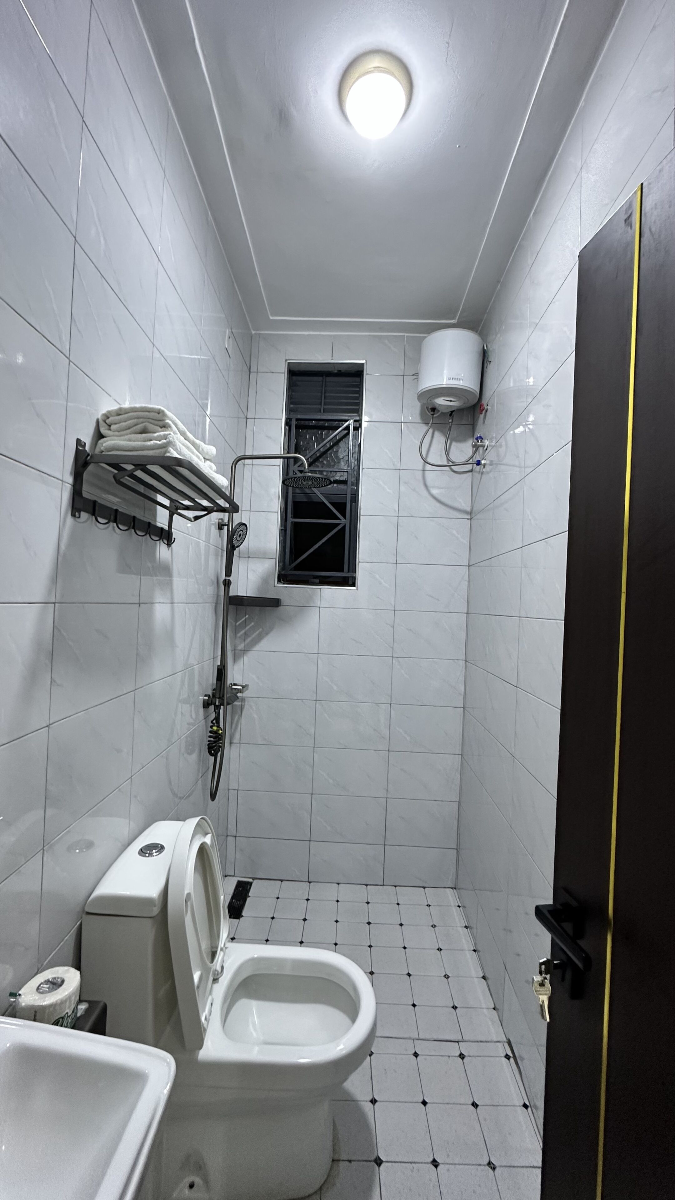 Handtücher, Seife, Toilettenpapier