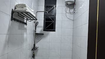 Handtücher, Seife, Toilettenpapier