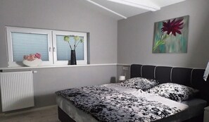 1 bedroom, travel cot, free WiFi, bed sheets - Holiday home with 1 bedroom (Harzgerode OT Güntersberge)