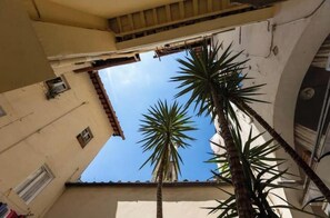 Exterior detail - Your retreat with a garden in the authentic heart of Florence (Firenze)