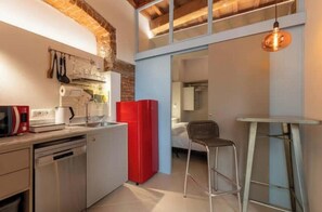 Private kitchen - Your retreat with a garden in the authentic heart of Florence (Firenze)