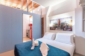 2 bedrooms, iron/ironing board, WiFi, bed sheets - Your retreat with a garden in the authentic heart of Florence (Firenze)