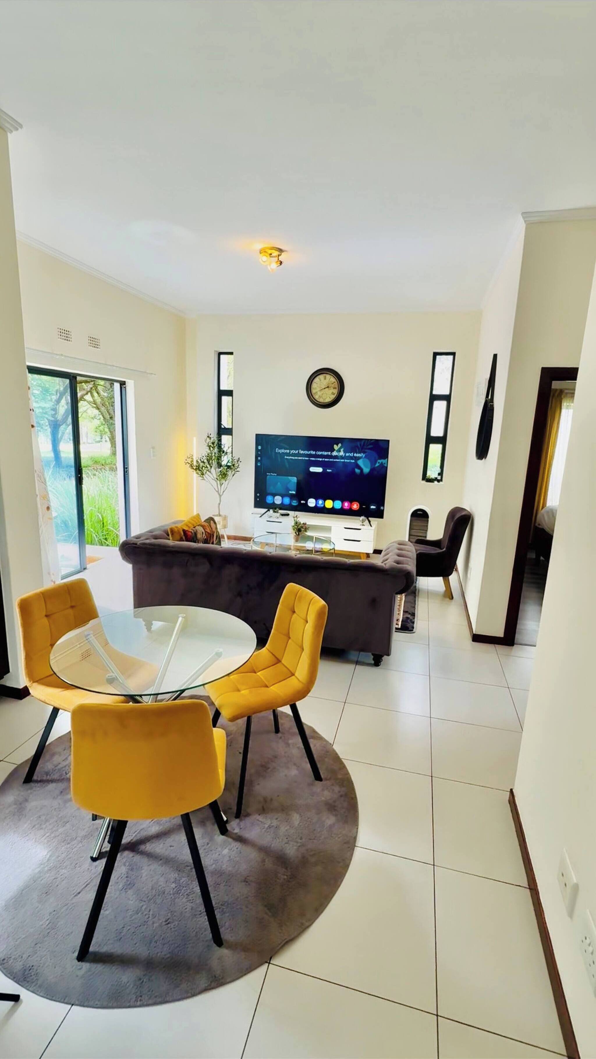 Apartamento, 2 quartos, varanda | Sala de estar