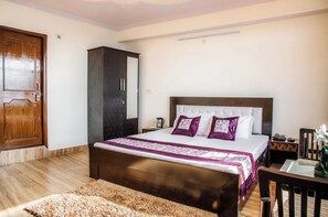 Double Room | Soundproofing, free WiFi - HOTEL SUN-RISE INN  (Jalandhar)