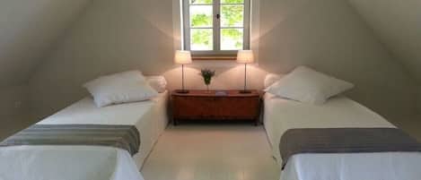 3 habitaciones, wifi gratis y ropa de cama