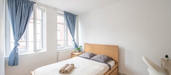Maison Cuvier · 5 bedrooms · Sleeps 8 · Teams, groups, and families · 5 min from the train station