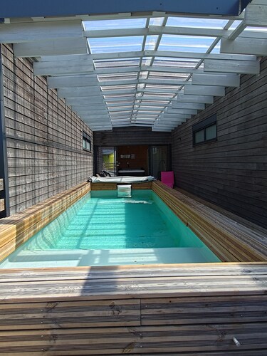 Gîte SPA vieilles bagnoles et bécanes