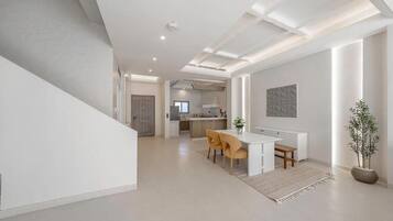 Villa Luxe, 4 chambres, en bord de piscine | Restauration
